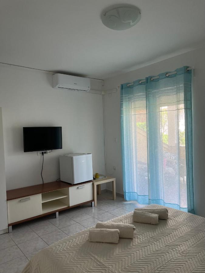 Apartments And Rooms Markovski Palit Exteriör bild